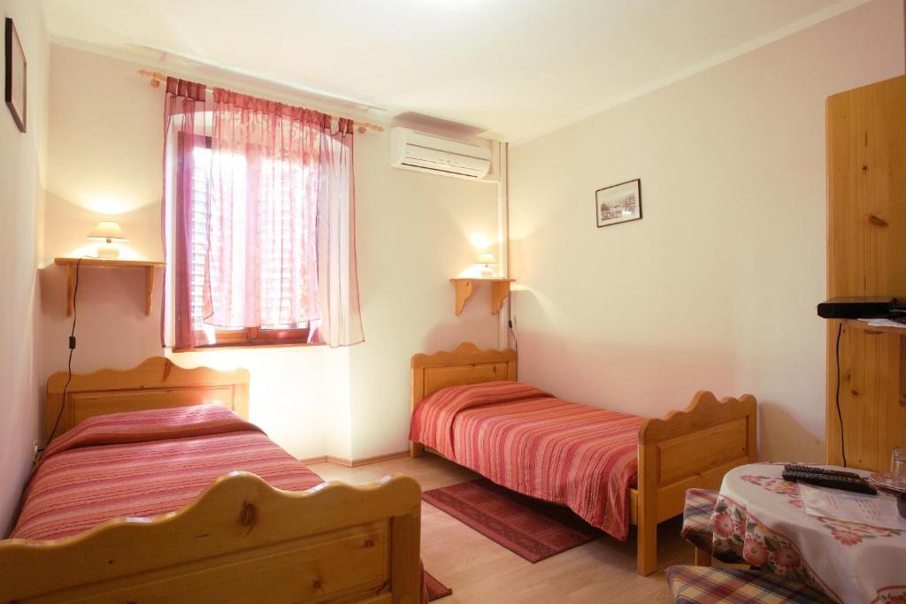 Rooms Sara Grožnjan Kamer foto